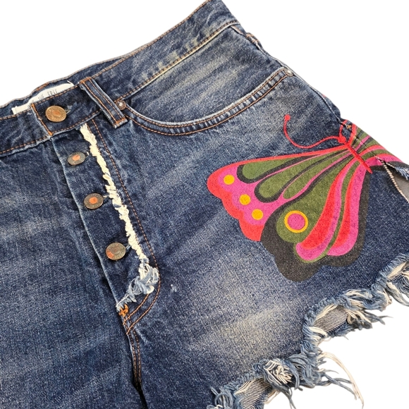 FP We The Free Fields Of Sun Butterfly Daisy Denim Shorts Distressed Size 28 - Picture 2 of 8